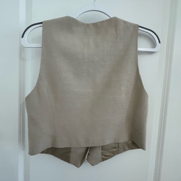 Women’s Zara Linen Vest - Picture 2 of 4
